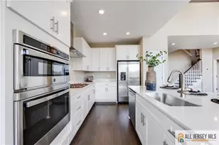 94 Fillmore Dr, Monroe Township, NJ 08831 - Photo 10