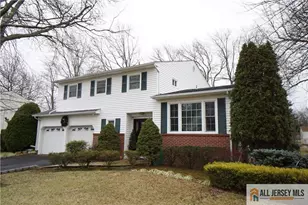 48 Lynnwood Rd, Edison, NJ 08820 - Photo 2