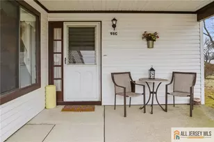 96 Salix Plaza, Monroe Township, NJ 08831 - Photo 4