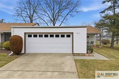 96 Salix Plaza #C, Monroe Township, NJ 08831 - Photo 2
