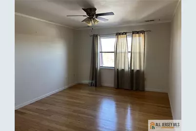 1212 N Oaks Boulevard, North Brunswick Township, NJ 08902 - Photo 4