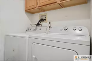 28 Wycoff Way, East Brunswick Township, NJ 08816 - Photo 6