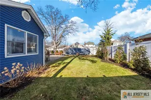 2 Goodwill Pl, Metuchen, NJ 08840 - Photo 6