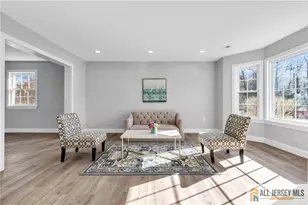 114 Wilshire Ct, Old Bridge Township, NJ 08857 - Photo 10