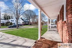 27 Sheppard Pl, Edison, NJ 08817 - Photo 12