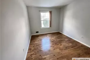 15 Hanover Square, Middlesex, NJ 08846 - Photo 12