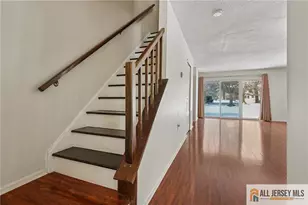 8 Marsh Ct, Lawrence Township, NJ 08648 - Photo 4