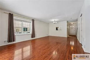 8 Marsh Ct, Lawrence Township, NJ 08648 - Photo 10