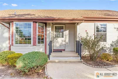 18 Benjamin Franklin Drive, Monroe Township, NJ 08831 - Photo 1