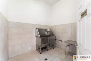 712 Lorhan Dr, Piscataway Township, NJ 08854 - Photo 40