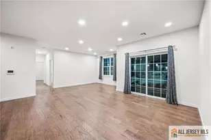 712 Lorhan Dr, Piscataway Township, NJ 08854 - Photo 14