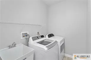 64 Diamond Spring Dr, Monroe Township, NJ 08831 - Photo 20