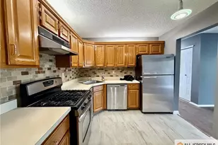 31 Voscek Ct, Lawrence Township, NJ 08648 - Photo 2