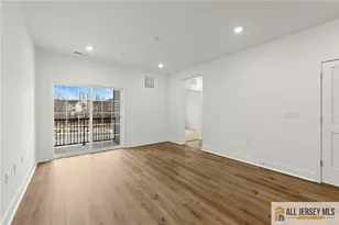 27205 Radford Ct, Monroe Township, NJ 08831 - Photo 4