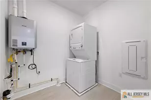 27205 Radford Ct, Monroe Township, NJ 08831 - Photo 24