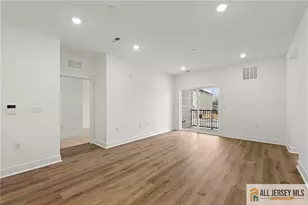 27205 Radford Ct, Monroe Township, NJ 08831 - Photo 2