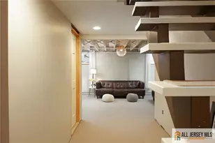 25 Beverly Ct, Metuchen, NJ 08840 - Photo 20