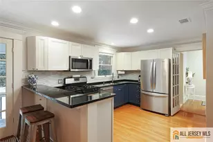 25 Beverly Ct, Metuchen, NJ 08840 - Photo 12