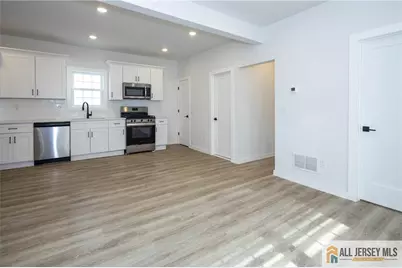 27 S 2nd Street, Fords, NJ 08863 - Photo 12