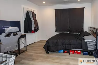27 S 2nd Street, Fords, NJ 08863 - Photo 28