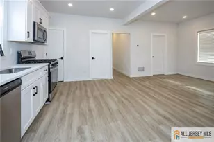 27 S 2nd St, Fords, NJ 08863 - Photo 10