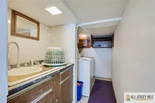 12 E William St, Fords, NJ 08863 - Photo 38