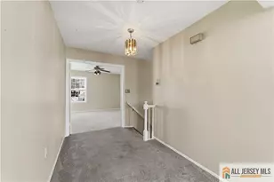 17 Dorchester Dr, Monroe Township, NJ 08831 - Photo 4