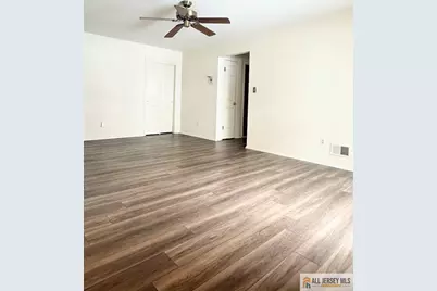 102 Keystone Court, Edison, NJ 08817 - Photo 2