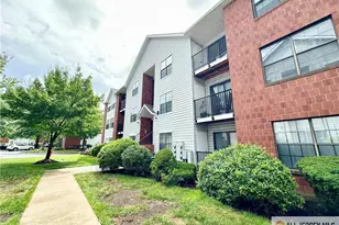 102 Keystone Ct, Edison, NJ 08817 - Photo 1