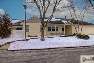 106 Blackbird Dr, Monroe Township, NJ 08831 - Photo 1