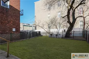 [Address not provided], Perth Amboy, NJ 08861 - Photo 28
