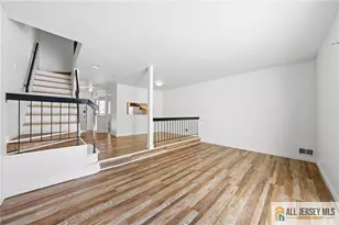 303 Maplecrest Rd, Edison, NJ 08820 - Photo 10