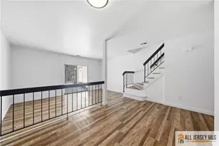 303 Maplecrest Rd, Edison, NJ 08820 - Photo 16