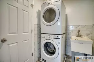 25 Haag St, Sayreville, NJ 08872 - Photo 16