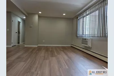 645 Cricket Lane, Woodbridge Township, NJ 07095 - Photo 4