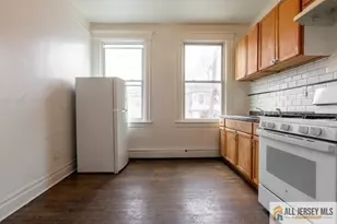 410 Chadwick Ave, Newark, NJ 07112 - Photo 16