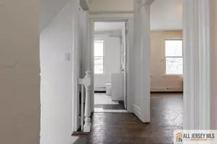 410 Chadwick Ave, Newark, NJ 07112 - Photo 4