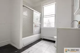 410 Chadwick Ave, Newark, NJ 07112 - Photo 6