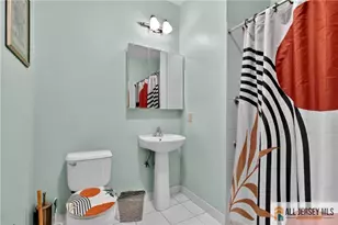 315 Regency Pl, Woodbridge Township, NJ 07095 - Photo 14