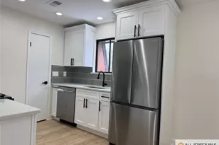 1302 N Oaks Blvd, North Brunswick Township, NJ 08902 - Photo 8