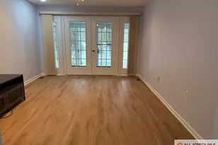 28 Daniel Webster Ave, Monroe Township, NJ 08831 - Photo 8