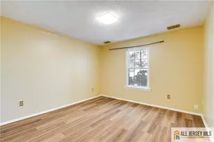 49 Tanglewood Ct, South Brunswick Township, NJ 08852 - Photo 10