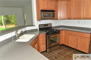 2103 Neville Ct, Franklin Township, NJ 08873 - Photo 2