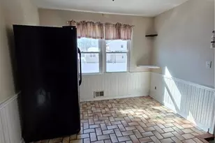 112 Hill Hollow Rd, South Plainfield, NJ 07080 - Photo 6