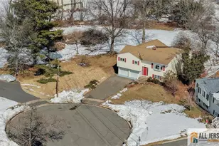 9 Nye Ct, Piscataway Township, NJ 08854 - Photo 2