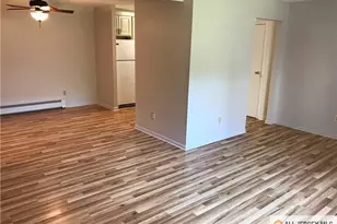 819 Cricket Ln, Woodbridge Township, NJ 07095 - Photo 4