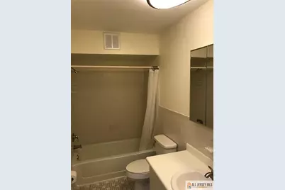 819 Cricket Lane, Woodbridge Township, NJ 07095 - Photo 10