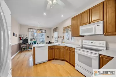 3 Bray Court, Franklin Township, NJ 08873 - Photo 6