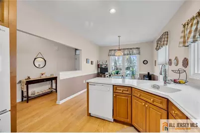 3 Bray Court, Franklin Township, NJ 08873 - Photo 4