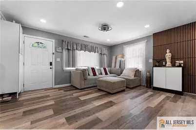4 Burnham Road, East Brunswick Township, NJ 08816 - Photo 2